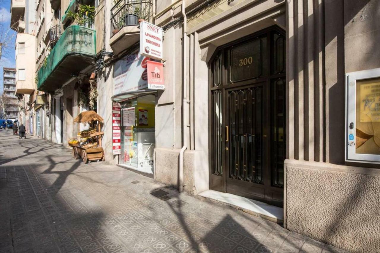Housalia Sagrada Familia Барселона Экстерьер фото